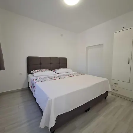 Luxury Ani Ii - Two Bedroom With Terrace アパート *