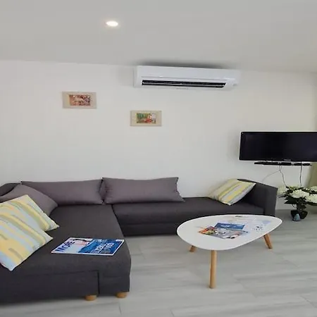 Luxury Ani Ii - Two Bedroom With Terrace Apartment