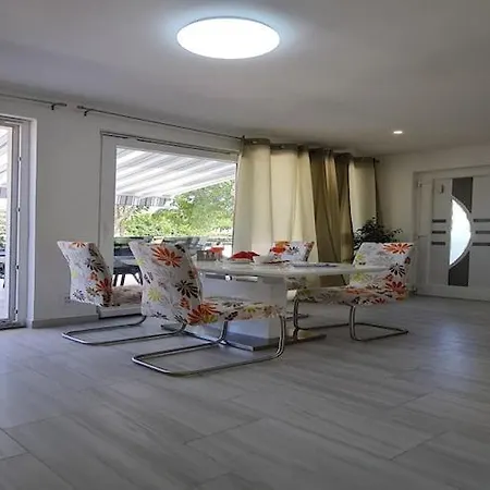 Luxury Ani Ii - Two Bedroom With Terrace * Sutivan