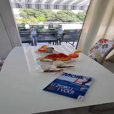 Luxury Ani Ii - Two Bedroom With Terrace Sutivan