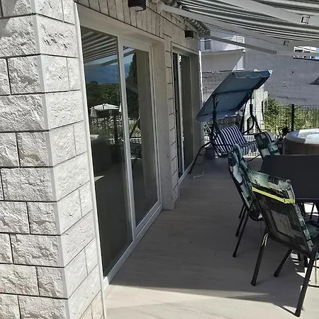 Luxury Ani Ii - Two Bedroom With Terrace Apartment
